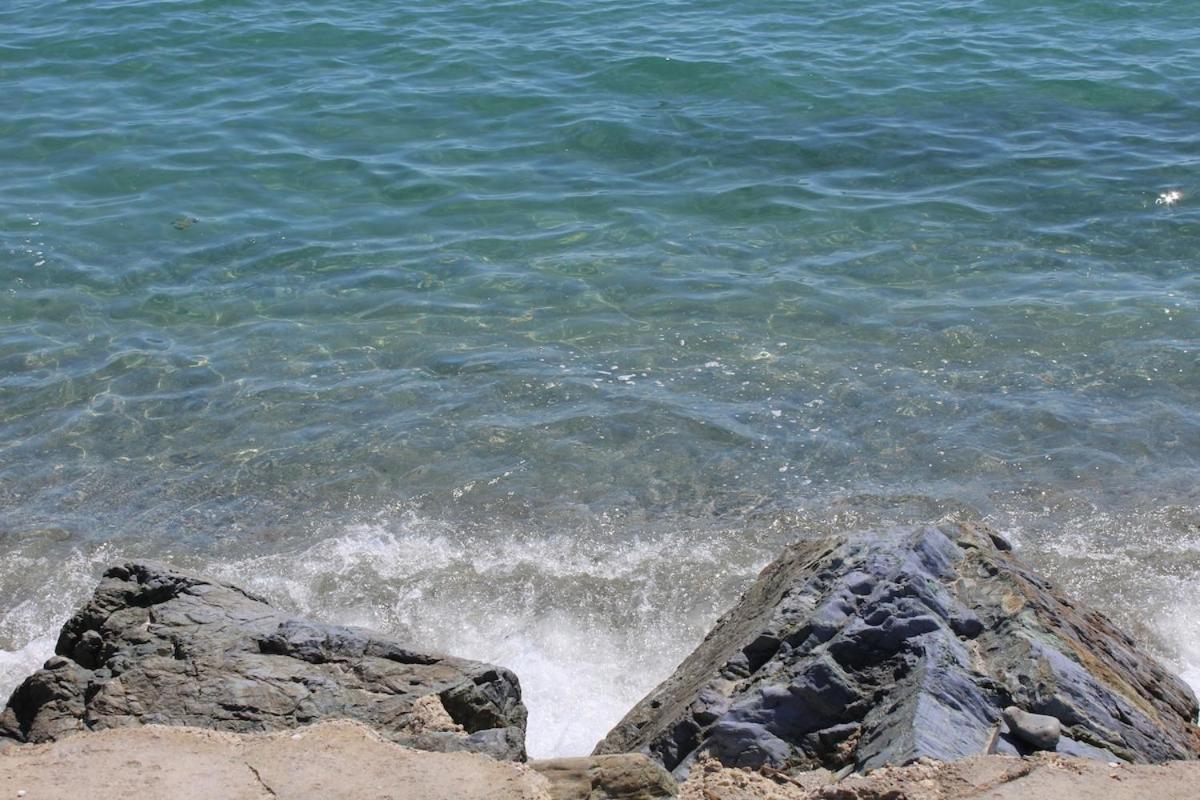 Bord de mer, pieds dans l'eau, vue panoramique Βίλα San-Nicolao Εξωτερικό φωτογραφία