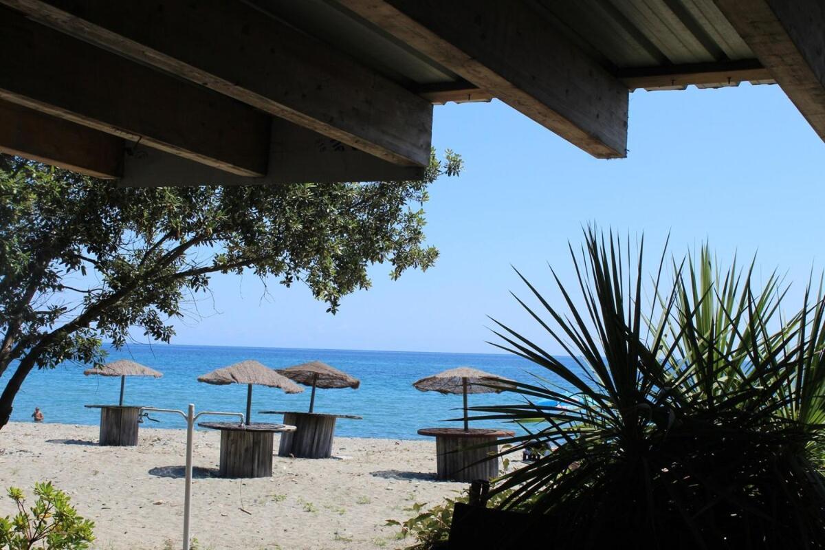 Bord de mer, pieds dans l'eau, vue panoramique Βίλα San-Nicolao Εξωτερικό φωτογραφία